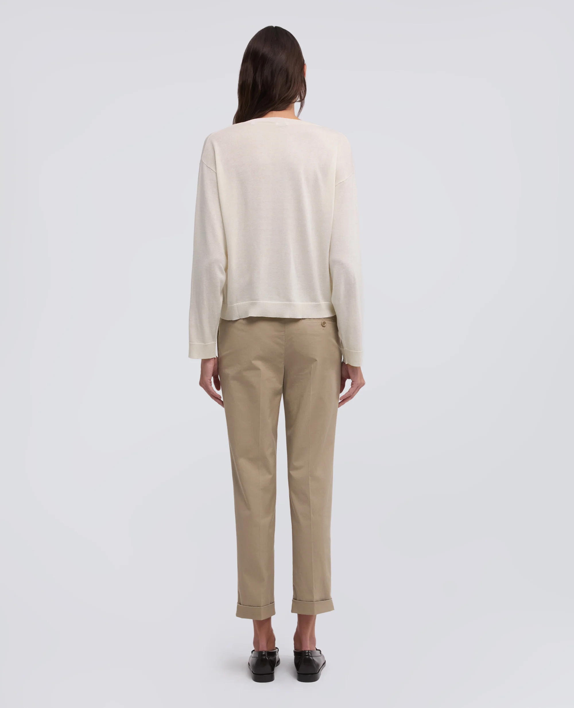 MAGLIA A MANICHE LUNGHE CON SCOLLO A -V- IN FILATO DI SETA, COTONE E CASHMERE - BIANCO - Image 3