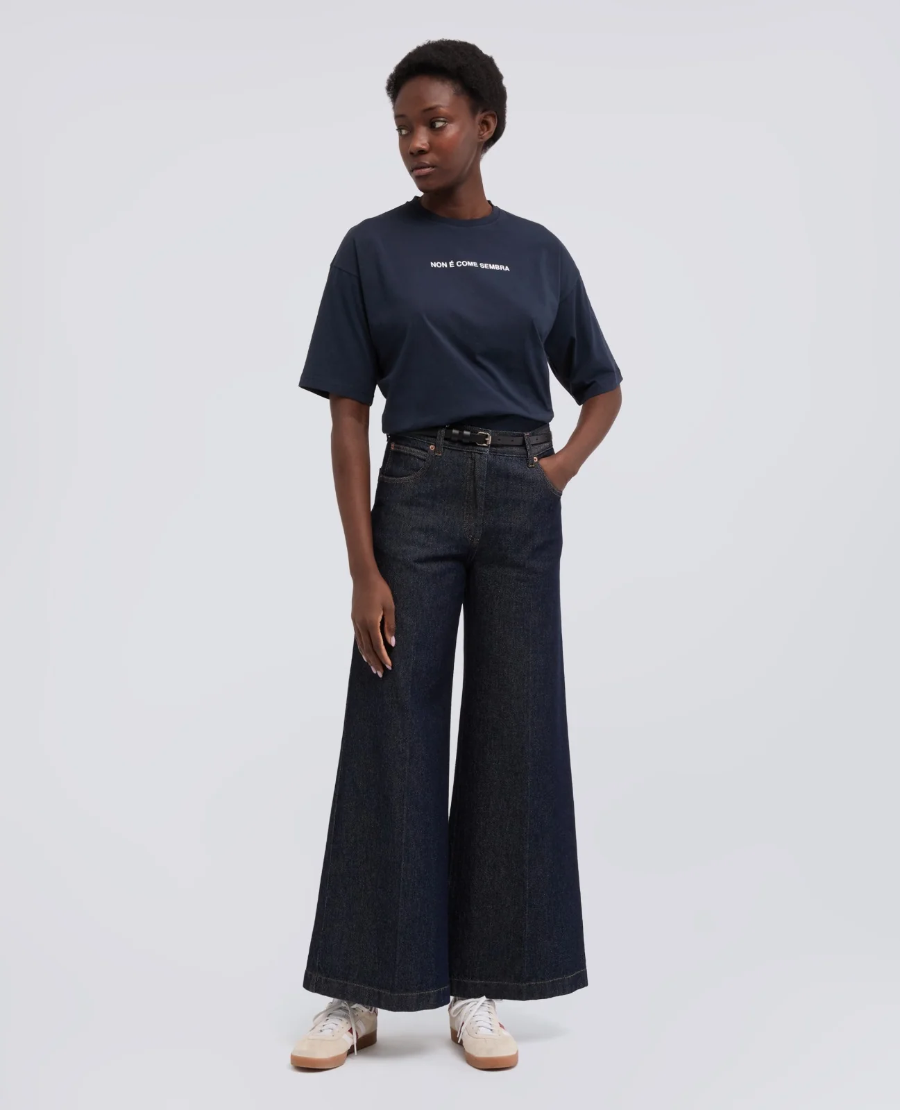 T-SHIRT IN JERSEY DI COTONE CON STAMPA -NON E COME SEMBRA- - NAVY - Image 2